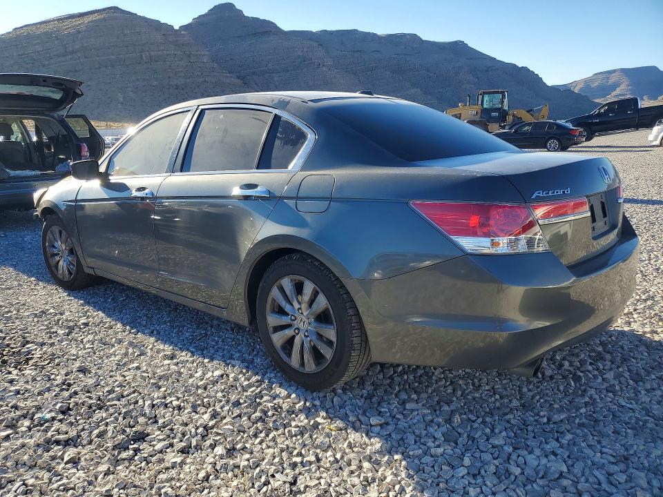 46863956 :رقم المزاد ، 1HGCP3F8XBA011027 vin ، 2011 Honda Accord مزاد بيع