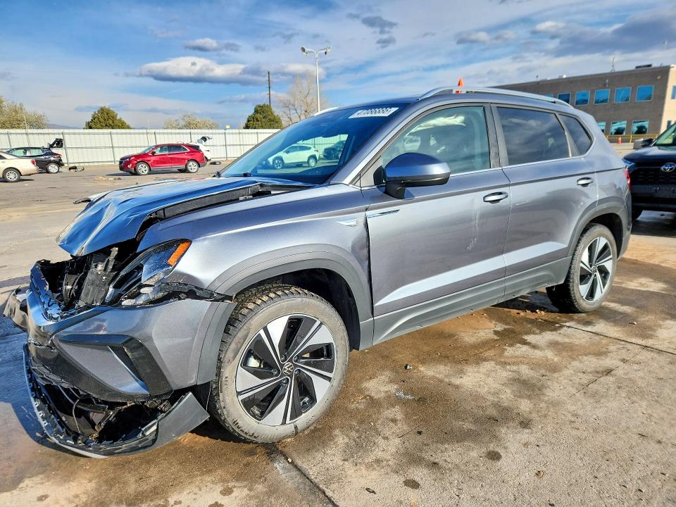 47086886 :رقم المزاد ، 3VVVX7B29RM029811 vin ، 2024 Volkswagen Taos مزاد بيع