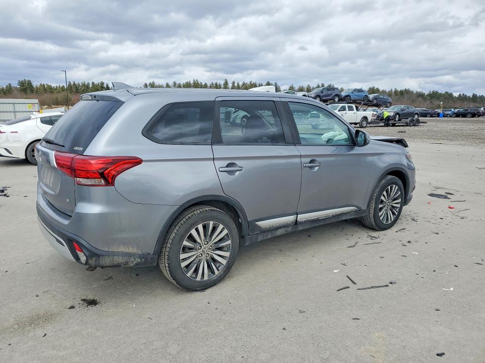 46516566 :رقم المزاد ، JA4AZ3A35LZ006097 vin ، 2020 Mitsubishi Outlander مزاد بيع