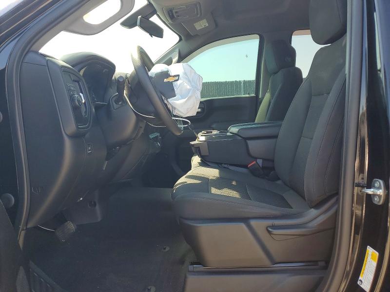 47906026 :رقم المزاد ، 1GCRWBEK3MZ337212 vin ، 2021 Chevrolet Silver1500 مزاد بيع