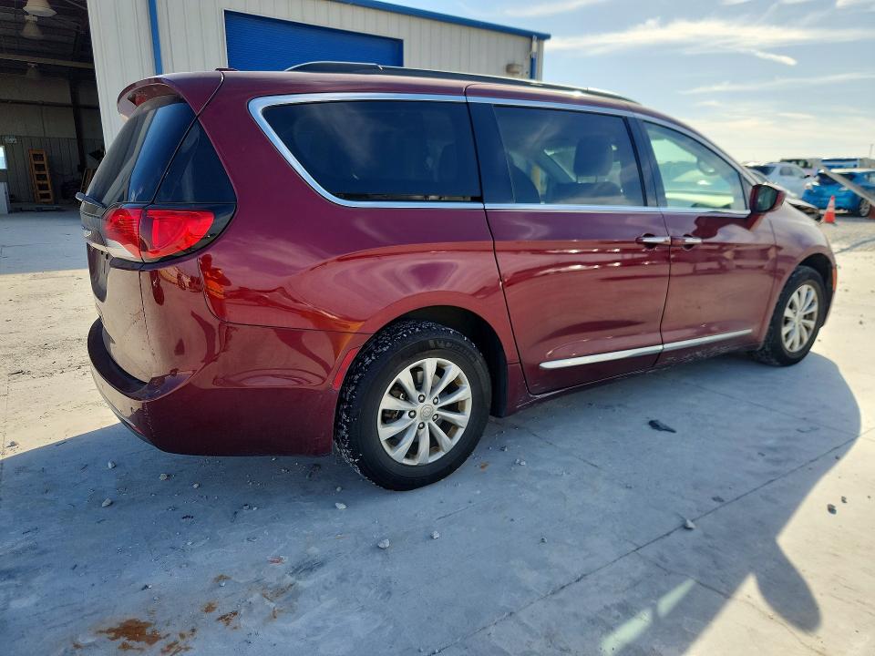 Продажа на аукционе авто 2017 Chrysler Pacifica, vin: 2C4RC1BG1HR762558, номер лота: 79671365