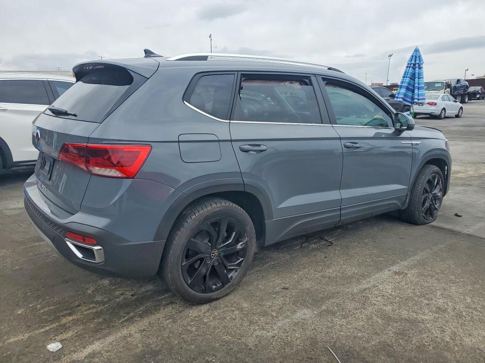 Продажа на аукционе авто 2022 Volkswagen Taos, vin: 3VV1X7B20NM011416, номер лота: 48169706