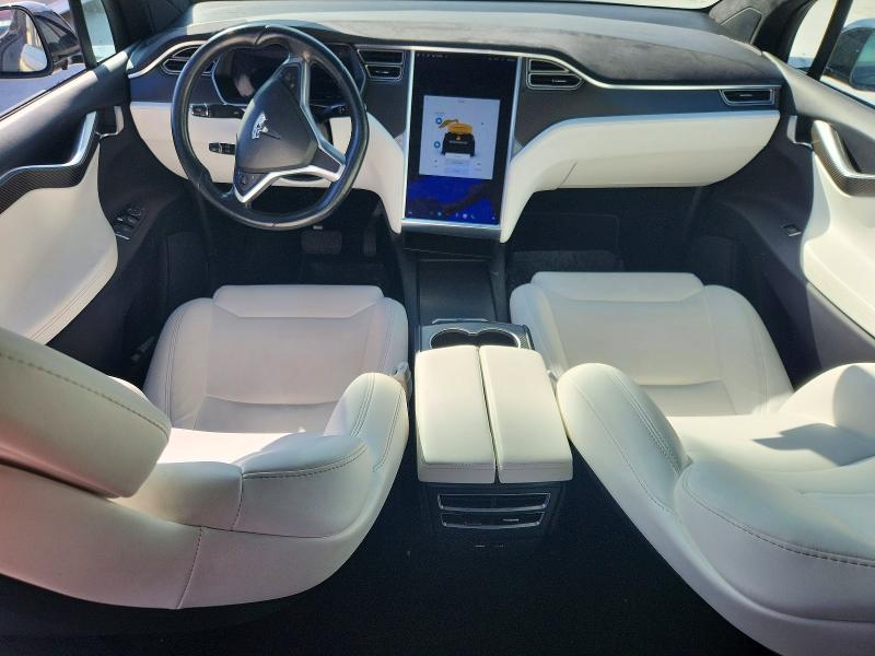 Продаж на аукціоні авто 2017 Tesla Model X, vin: 5YJXCBE2XHF055645, номер лоту: 41985536