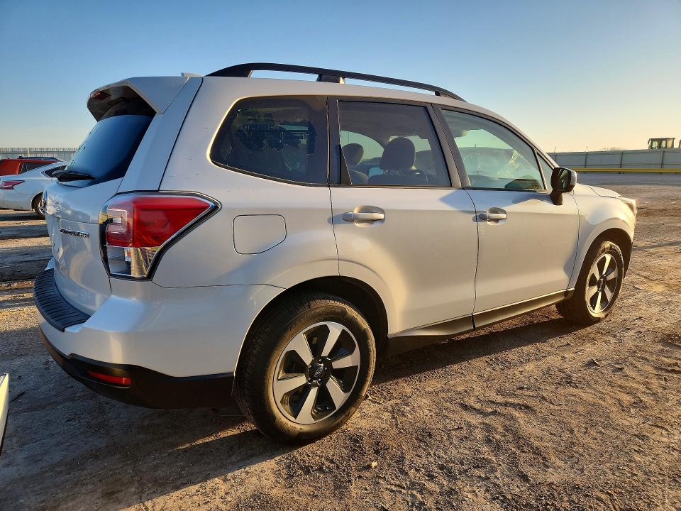 2018 Subaru Forester მანქანა იყიდება აუქციონზე, vin: JF2SJAGC7JH607335, აუქციონის ნომერი: 47018026