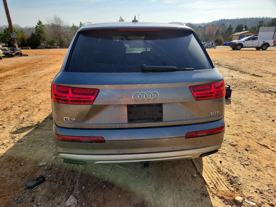 2017 Audi Q7 მანქანა იყიდება აუქციონზე, vin: WA1VAAF73HD057563, აუქციონის ნომერი: 79783035