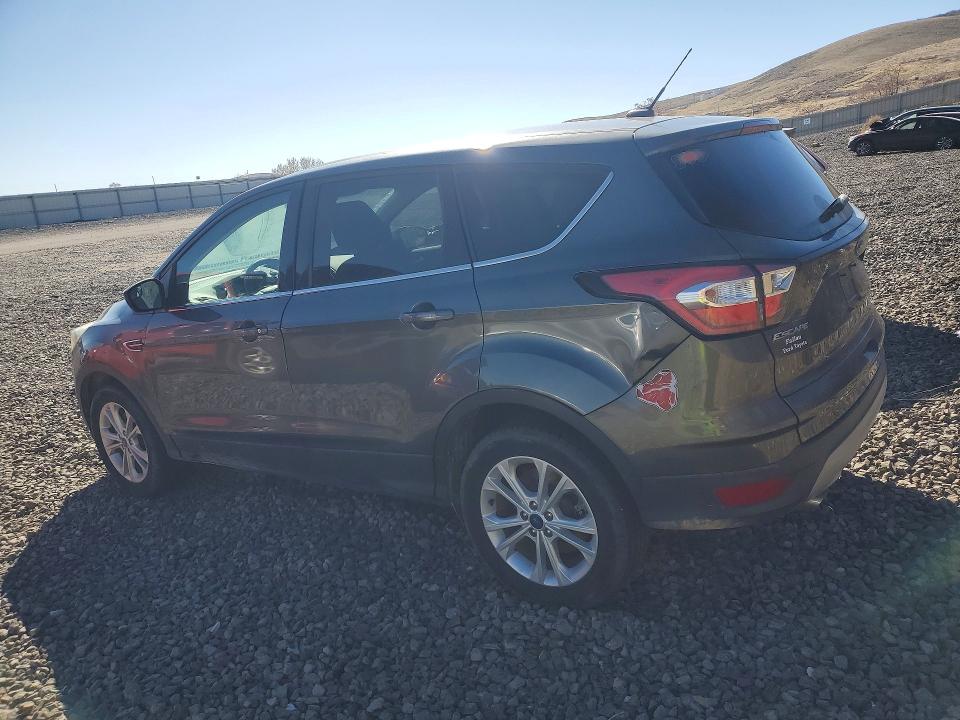 79555065 :رقم المزاد ، 1FMCU9G90HUD44681 vin ، 2017 Ford Escape مزاد بيع