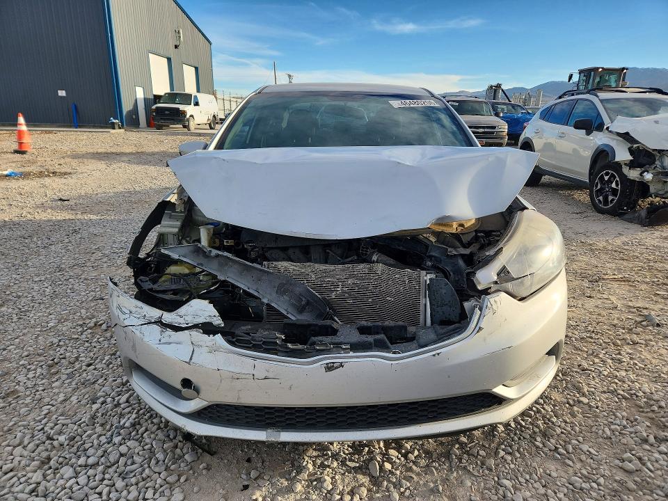 46480206 :رقم المزاد ، KNAFK4A6XG5613770 vin ، 2016 Kia Forte مزاد بيع