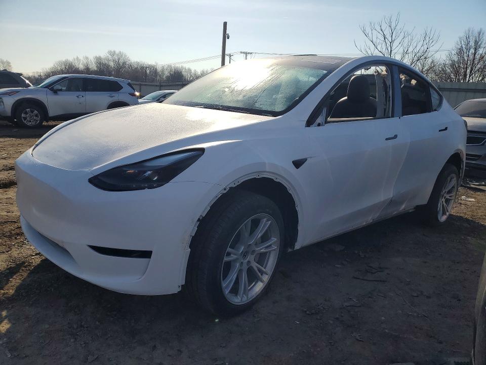 46494596 :رقم المزاد ، 7SAYGDEE9PA109305 vin ، 2023 Tesla Model Y مزاد بيع