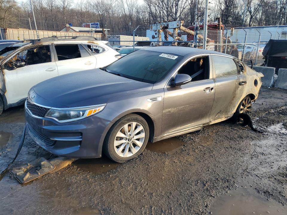 Продаж на аукціоні авто 2017 Kia Optima, vin: 5XXGT4L32HG122582, номер лоту: 41719326