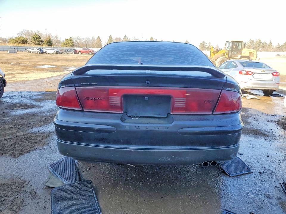 45653746 :رقم المزاد ، 2G4WF551221107772 vin ، 2002 Buick Regal مزاد بيع