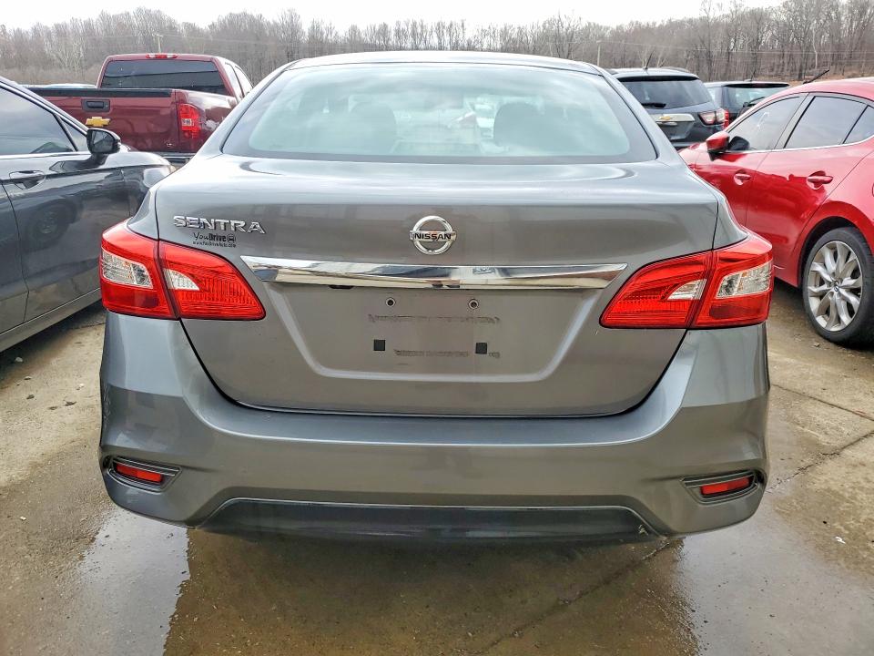 79110115 :رقم المزاد ، 3N1AB7AP5JY285761 vin ، 2018 Nissan Sentra مزاد بيع