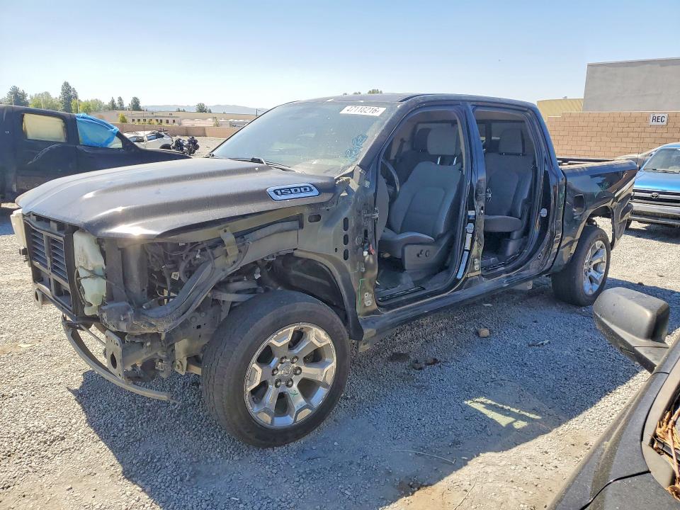 47118216 :رقم المزاد ، 1C6RRFFG0KN743968 vin ، 2019 Ram 1500 مزاد بيع