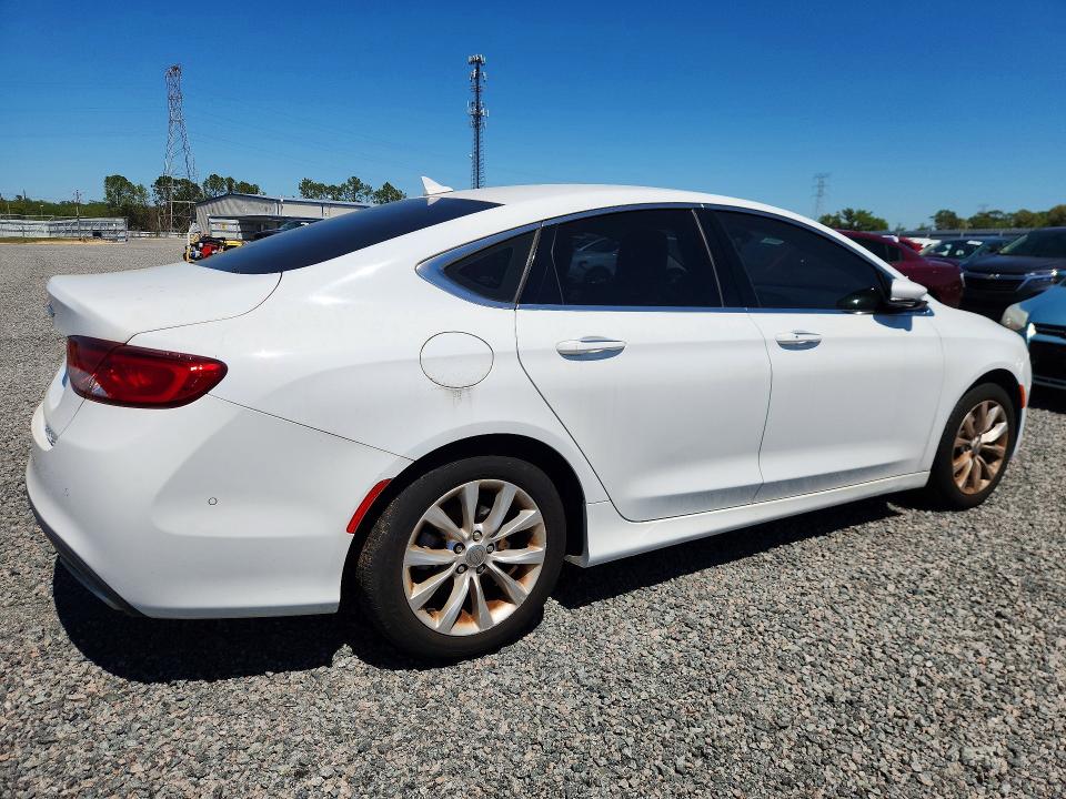 47049906 :رقم المزاد ، 1C3CCCCG1FN573486 vin ، 2015 Chrysler 200 مزاد بيع