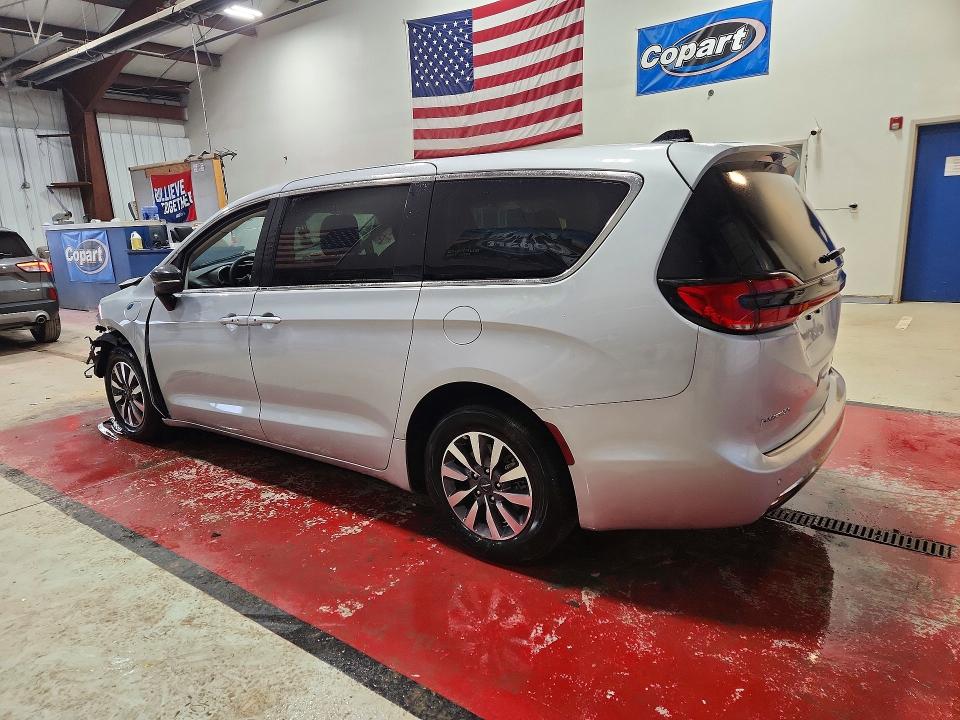 46883446 :رقم المزاد ، 2C4RC1S73RR141730 vin ، 2024 Chrysler Pacifica مزاد بيع
