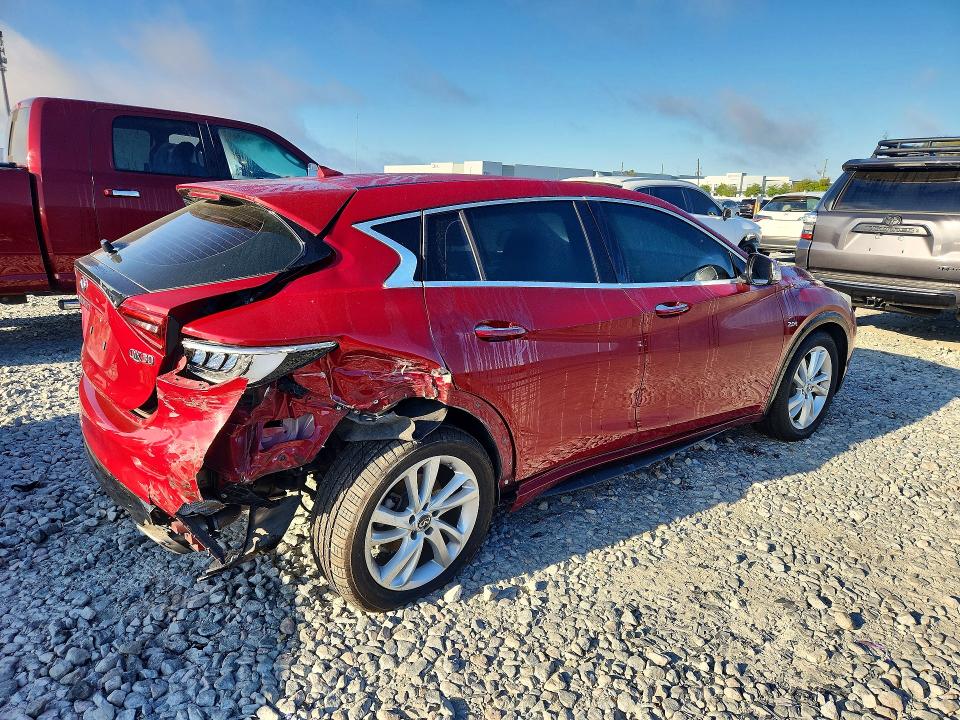 46726296 :رقم المزاد ، SJKCH5CP8JA060595 vin ، 2018 Infiniti Qx30 مزاد بيع