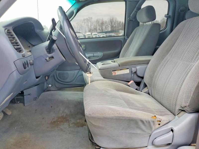 2001 Toyota Tundra მანქანა იყიდება აუქციონზე, vin: 5TBBT44101S205951, აუქციონის ნომერი: 48103636