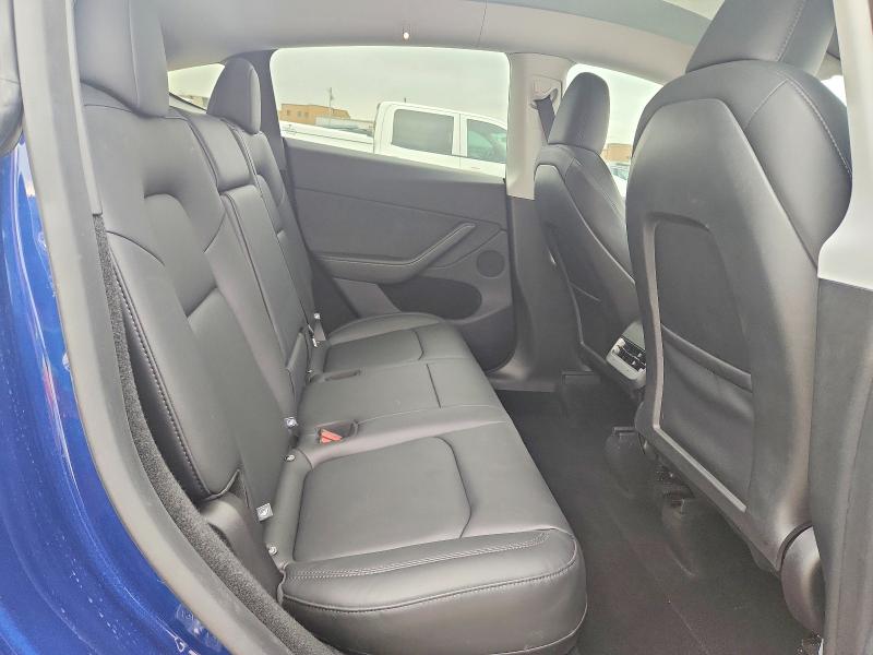 2024 Tesla Model Y მანქანა იყიდება აუქციონზე, vin: 7SAYGDED1RA321299, აუქციონის ნომერი: 47699726
