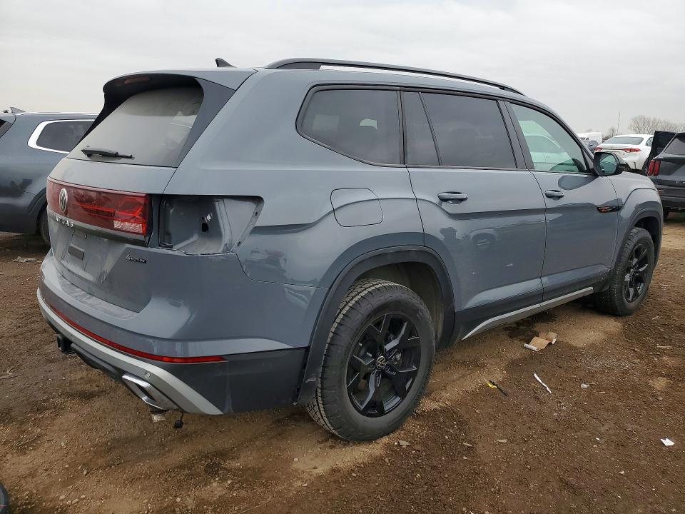 79581905 :رقم المزاد ، 1V2CR2CAXSC572163 vin ، 2025 Volkswagen Atlas مزاد بيع