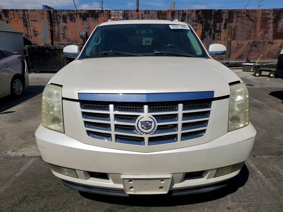 2008 Cadillac Escalade მანქანა იყიდება აუქციონზე, vin: 1GYFC66898R180582, აუქციონის ნომერი: 42021996