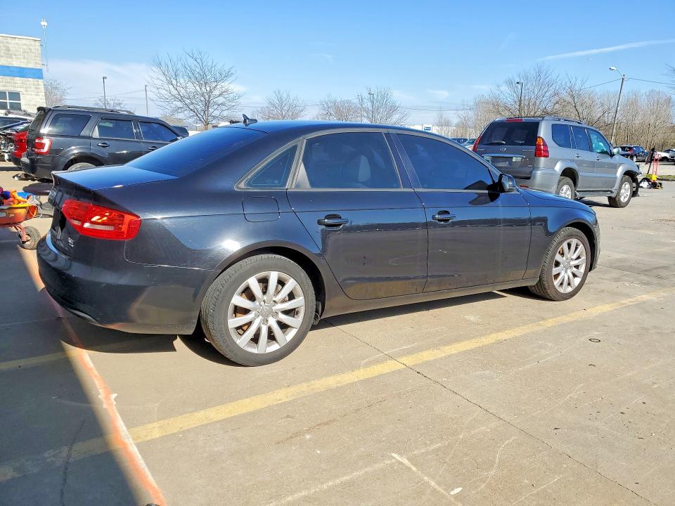 Продажа на аукционе авто 2014 Audi A4, vin: WAUBFAFLXEN000853, номер лота: 41914496