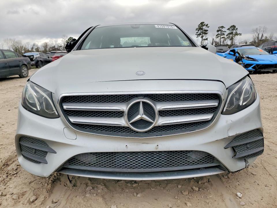 41591916 :رقم المزاد ، WDDZF4KB8HA056744 vin ، 2017 Mercedes-benz E مزاد بيع