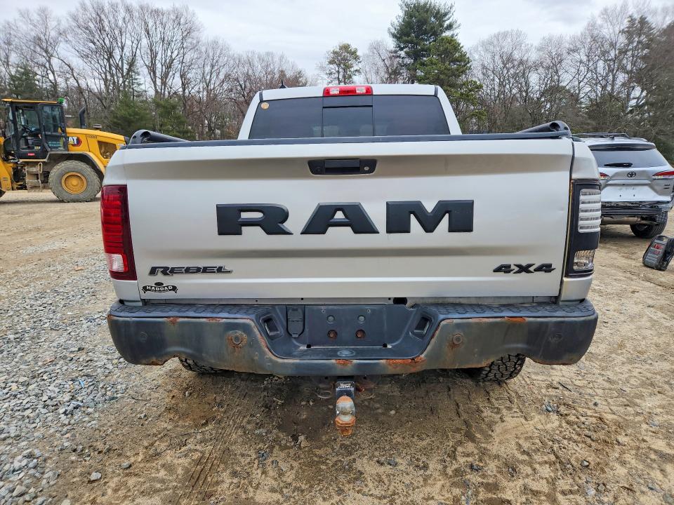 45955636 :رقم المزاد ، 1C6RR7YT1HS581522 vin ، 2017 Ram 1500 مزاد بيع