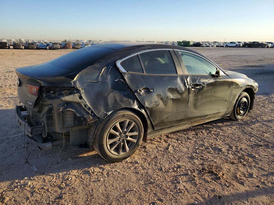 46874856 :رقم المزاد ، 3MZBPAA70NM301777 vin ، 2022 Mazda 3 مزاد بيع