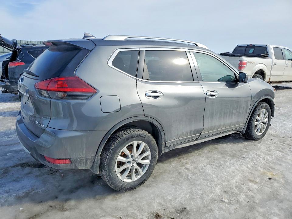 2018 Nissan Rogue მანქანა იყიდება აუქციონზე, vin: 5N1AT2MV7JC823677, აუქციონის ნომერი: 79967225