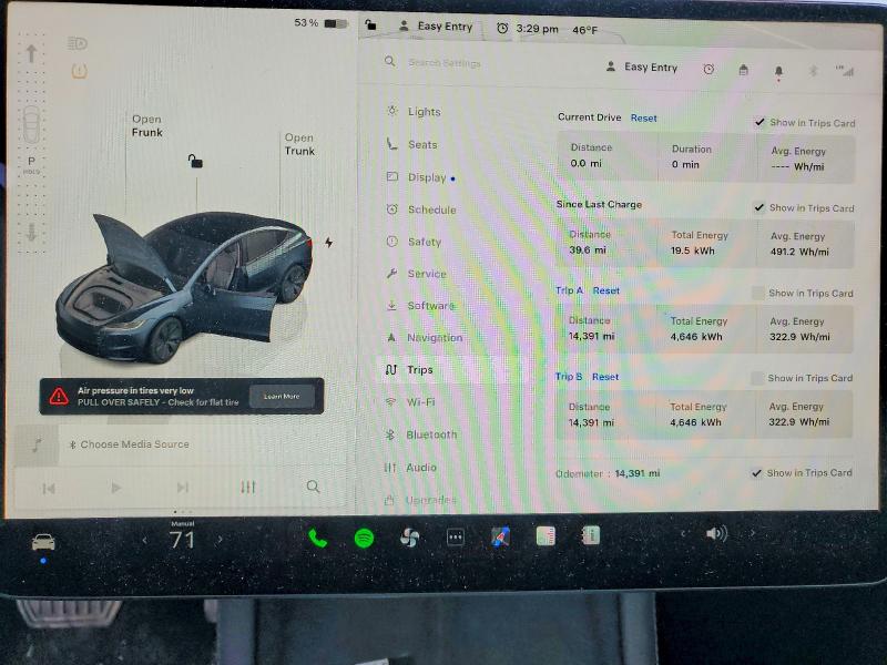 Продажа на аукционе авто 2024 Tesla Model 3, vin: 5YJ3E1EA5RF749137, номер лота: 46809176