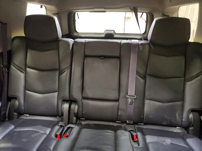 45581486 :رقم المزاد ، 1GYS4BKJ8HR292271 vin ، 2017 Cadillac Escalade مزاد بيع