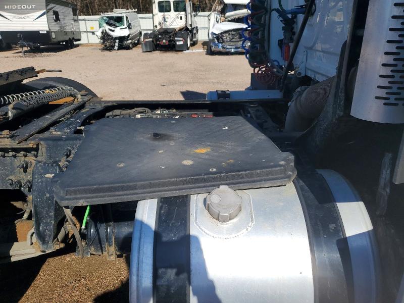 2016 Freightliner Cascadia 1 მანქანა იყიდება აუქციონზე, vin: 1FUBGEDV7GLHC5652, აუქციონის ნომერი: 77515815