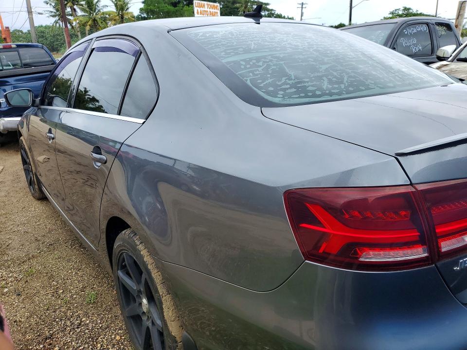 79981365 :رقم المزاد ، 3VWLL7AJ8DM412865 vin ، 2013 Volkswagen Jetta مزاد بيع