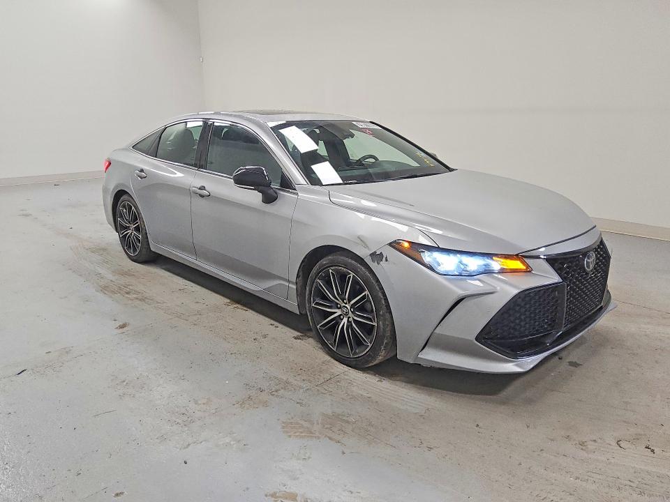 79011555 :رقم المزاد ، 4T1BZ1FB5KU006932 vin ، 2019 Toyota Avalon مزاد بيع