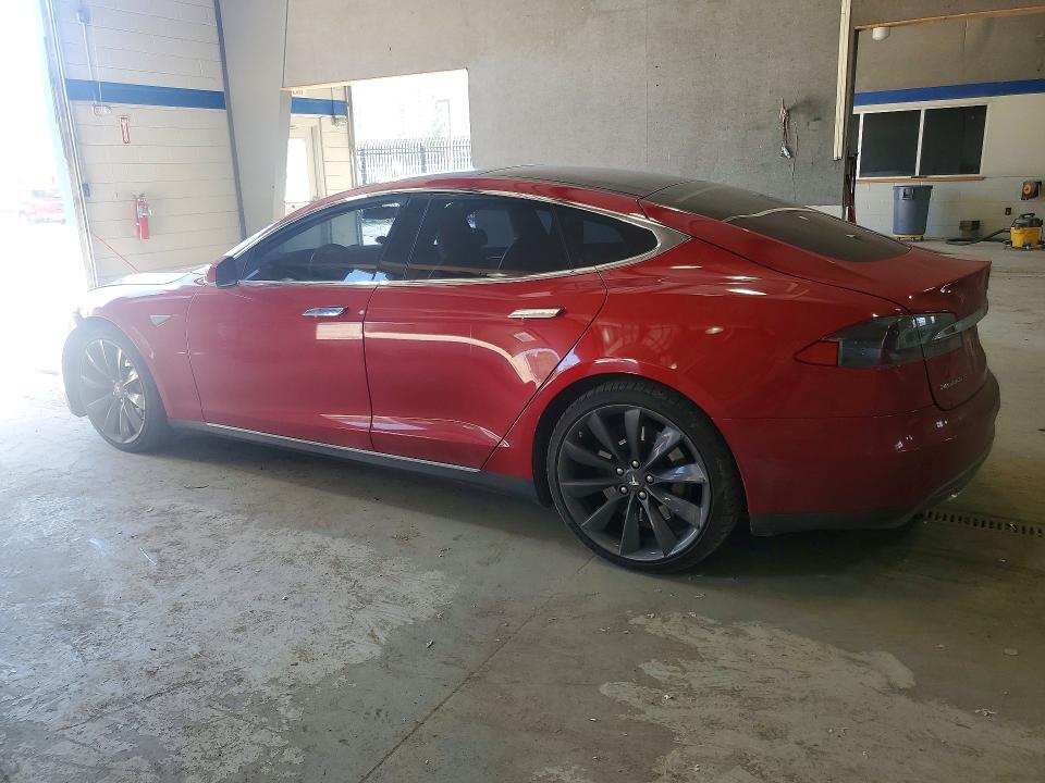 Продажа на аукционе авто 2014 Tesla Model S, vin: 5YJSA1H15EFP66095, номер лота: 41984796