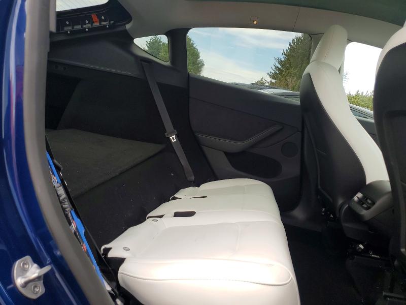 2024 Tesla Model Y მანქანა იყიდება აუქციონზე, vin: 7SAYGDEE0RA228685, აუქციონის ნომერი: 41639266