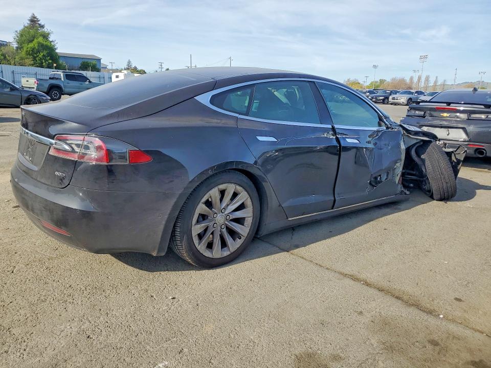 Продажа на аукционе авто 2016 Tesla Model S, vin: 5YJSA1E25GF156584, номер лота: 45665536