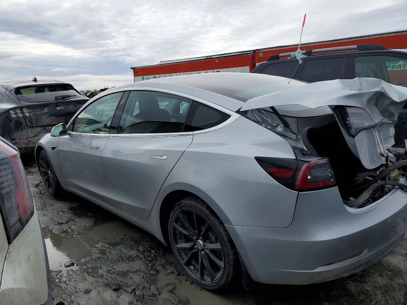 41757316 :رقم المزاد ، 5YJ3E1EB8JF106973 vin ، 2018 Tesla Model 3 مزاد بيع