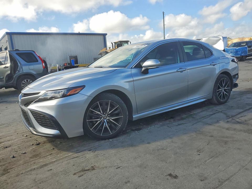 Продажа на аукционе авто 2024 Toyota Camry, vin: 4T1G11AKXRU884368, номер лота: 79922575