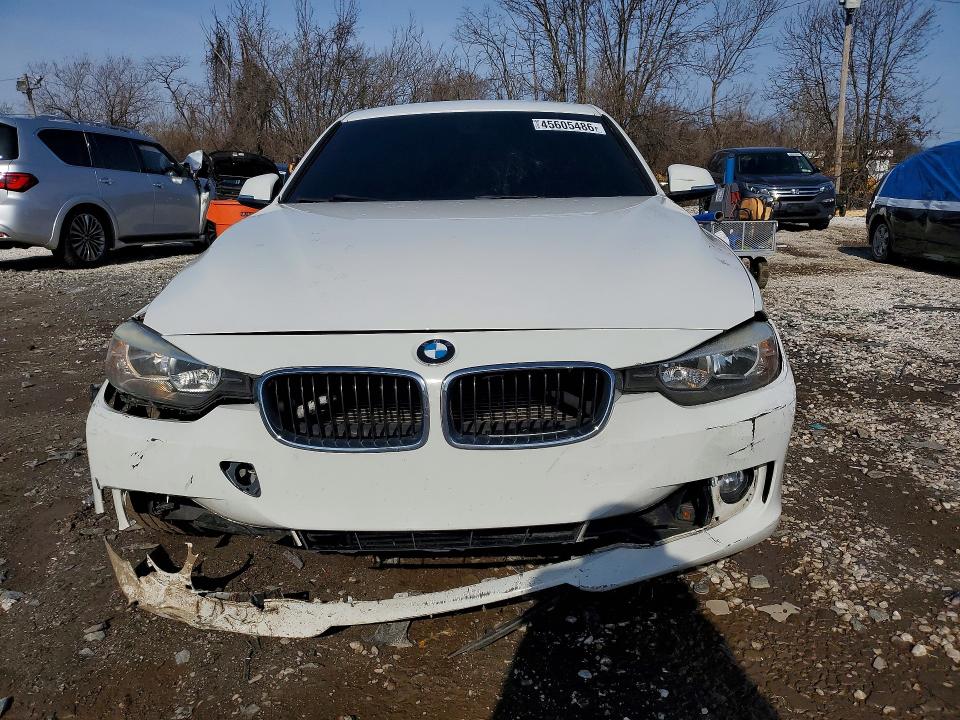 45605486 :رقم المزاد ، WBA3B5C51DF592102 vin ، 2013 Bmw 328 مزاد بيع