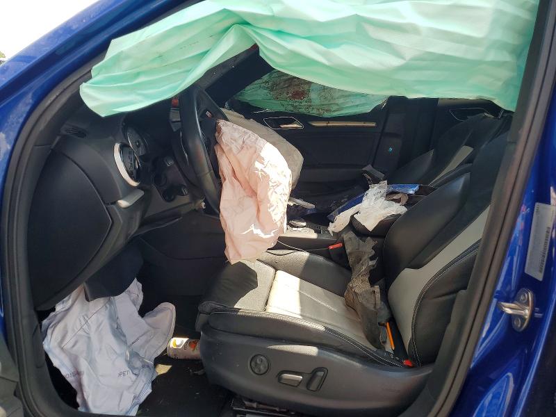 47660926 :رقم المزاد ، WAUBFGFF9F1070673 vin ، 2015 Audi S3 مزاد بيع