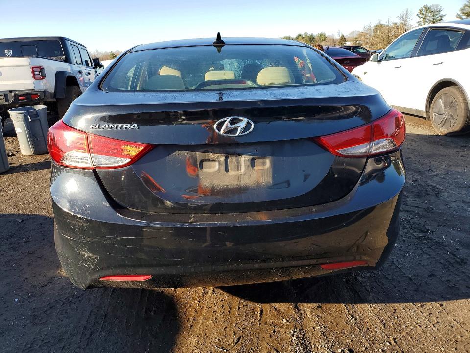 2013 Hyundai Elantra მანქანა იყიდება აუქციონზე, vin: 5NPDH4AE6DH381163, აუქციონის ნომერი: 45467536