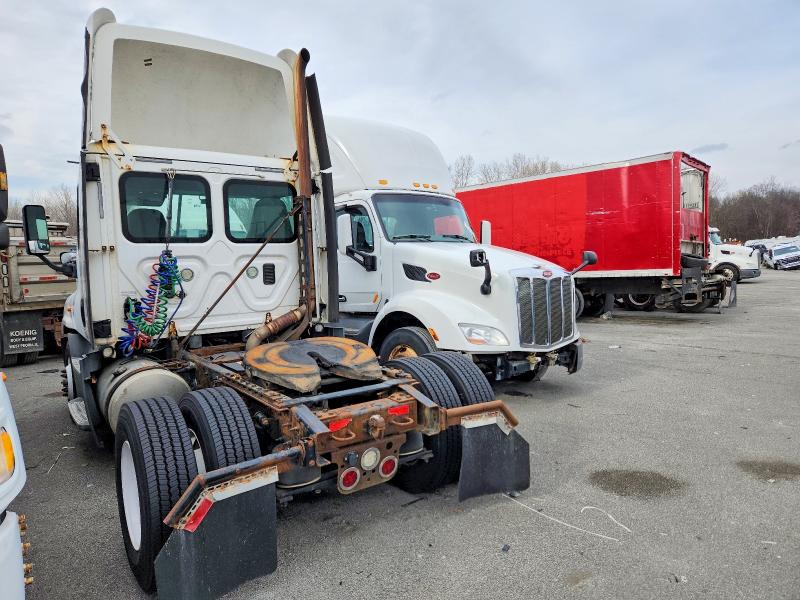 77528625 :رقم المزاد ، 1FUBGEDV4GLHC5673 vin ، 2016 Freightliner Cascadia 1 مزاد بيع