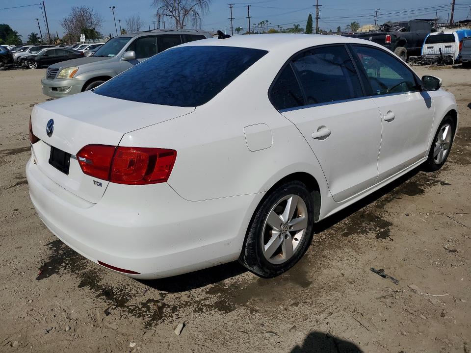 2014 Volkswagen Jetta მანქანა იყიდება აუქციონზე, vin: 3VWLL7AJ7EM364843, აუქციონის ნომერი: 45782866