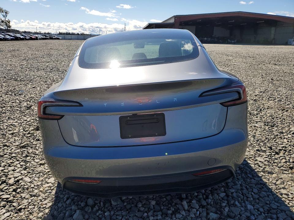 Продажа на аукционе авто 2024 Tesla Model 3, vin: 5YJ3E1EA0RF863692, номер лота: 41999156