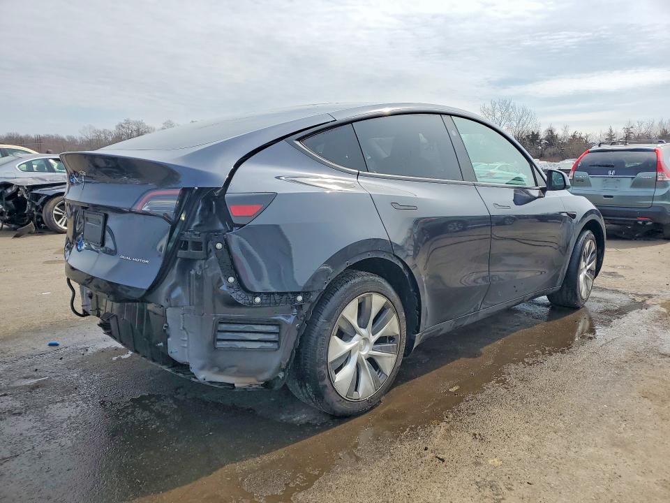 2024 Tesla Model Y მანქანა იყიდება აუქციონზე, vin: 7SAYGAEE7RF080651, აუქციონის ნომერი: 46159986