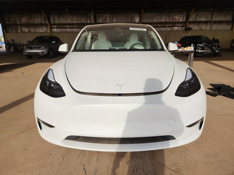 2024 Tesla Model Y მანქანა იყიდება აუქციონზე, vin: 7SAYGAEE7RF046578, აუქციონის ნომერი: 46896086