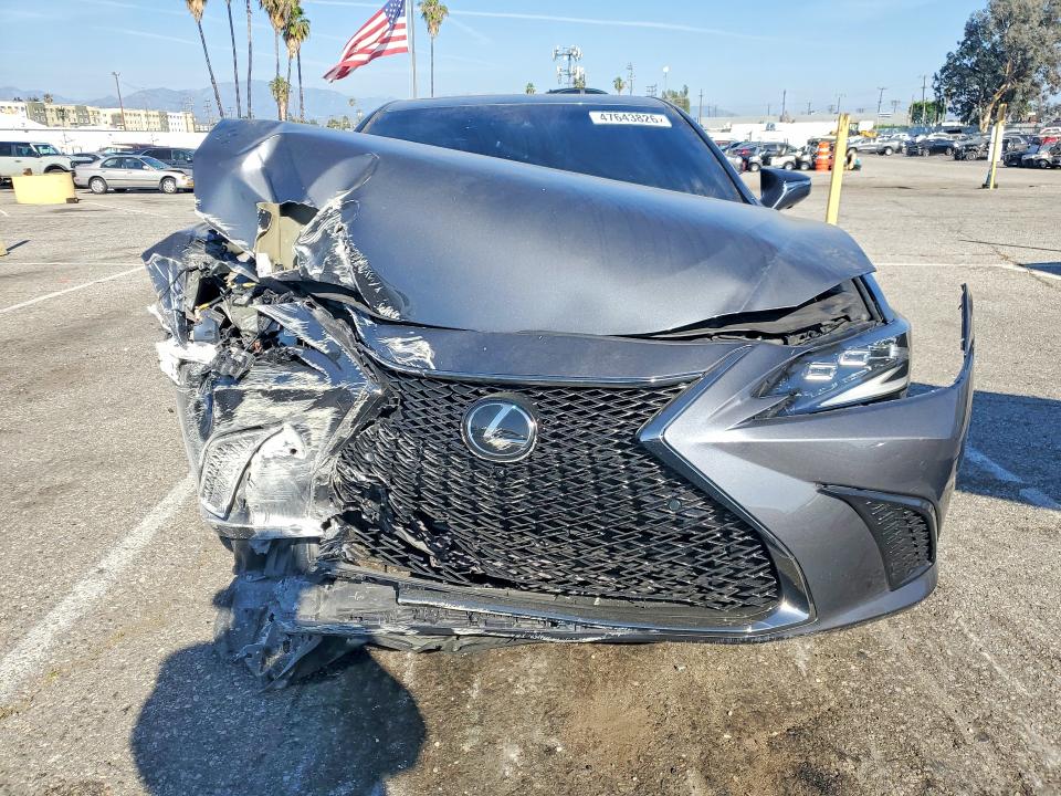 2024 Lexus Es 300h მანქანა იყიდება აუქციონზე, vin: 58ABA1C10RU043473, აუქციონის ნომერი: 47643826