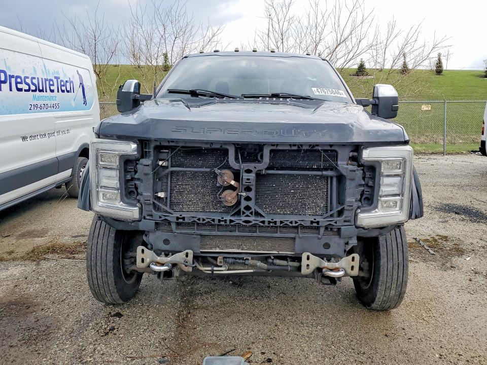 47675846 :رقم المزاد ، 1FT8W4DTXHEE94329 vin ، 2017 Ford F450 مزاد بيع