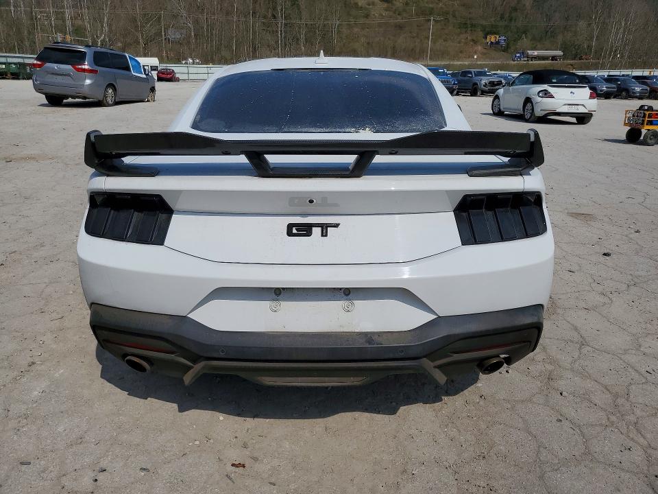 47741796 :رقم المزاد ، 1FA6P8CF9R5435464 vin ، 2024 Ford Mustang مزاد بيع