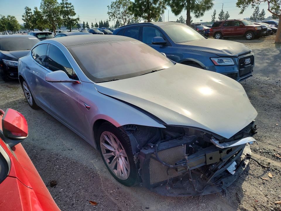 Продажа на аукционе авто 2018 Tesla Model S, vin: 5YJSA1E28JF245489, номер лота: 79084285